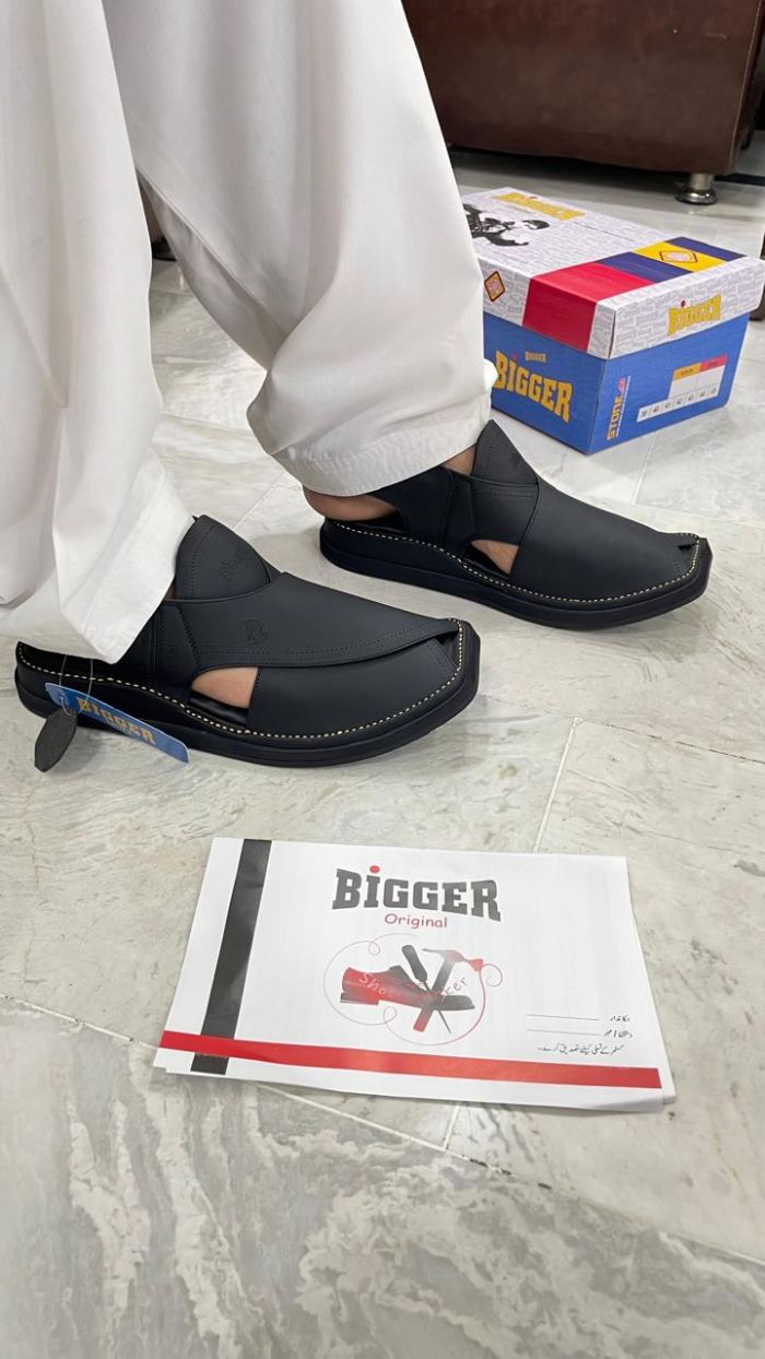 Bigger Khan Classic Matte Black Peshawari Chappal - Footwear